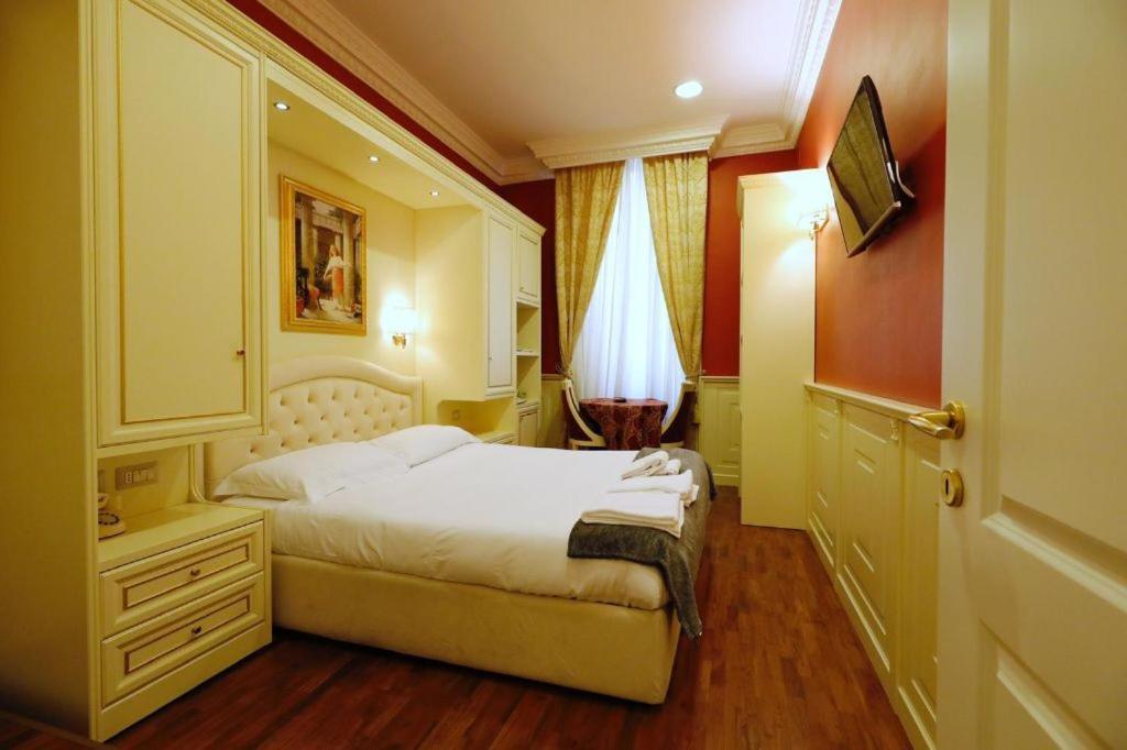 Dimora Frattina Hotel Rome Bagian luar foto