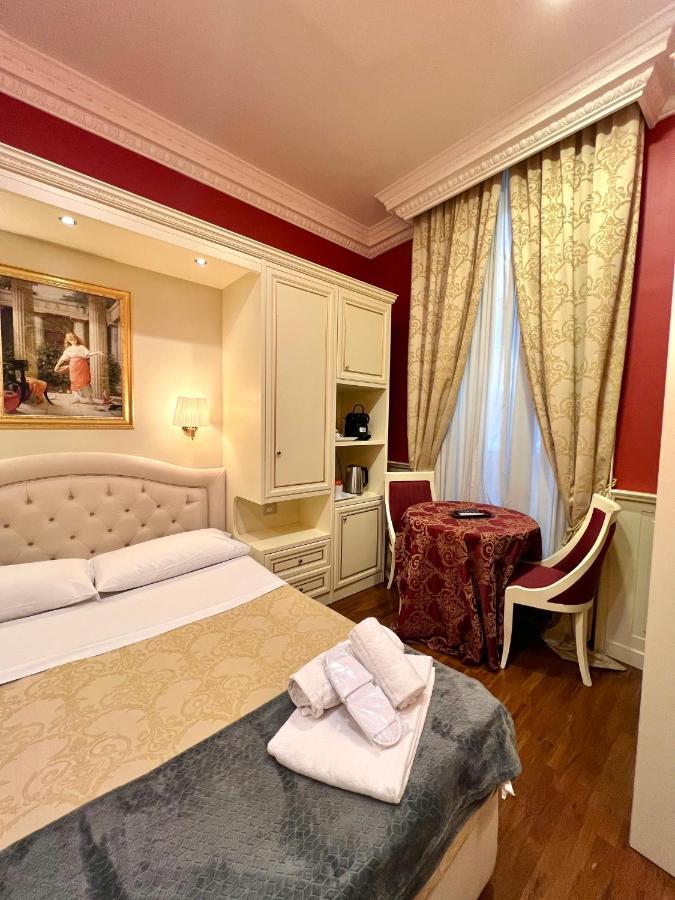Dimora Frattina Hotel Rome Bagian luar foto